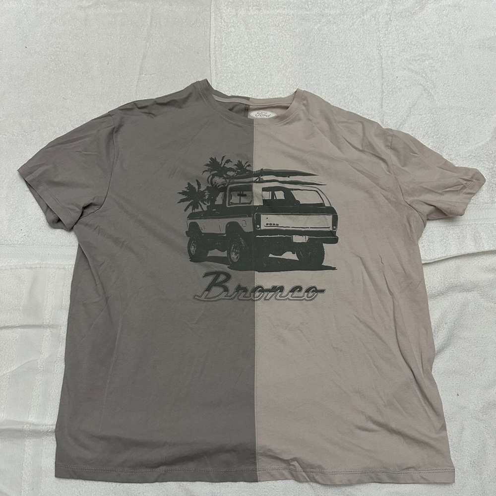 Bronco and Mustang Graphic Men's T-Shirts